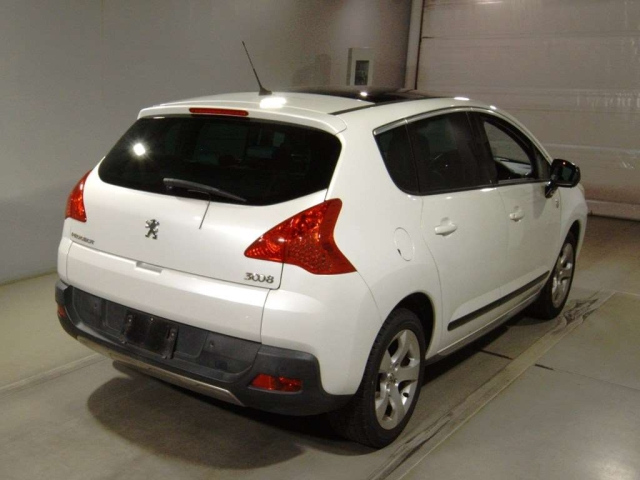 PEUGEOT 3008 2012