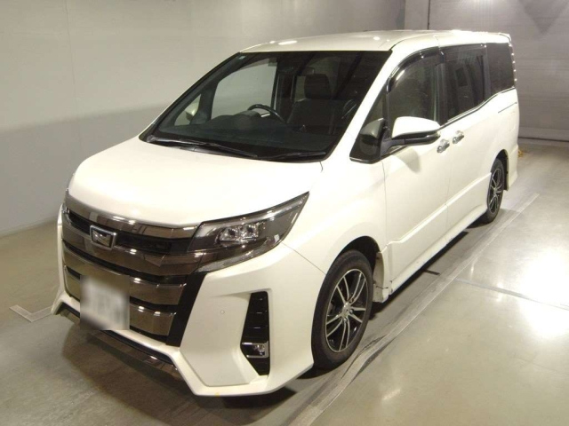 TOYOTA NOAH 2019