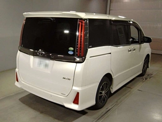 TOYOTA NOAH 2019