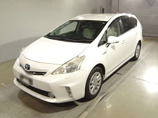 TOYOTA PRIUS ALPHA 2012