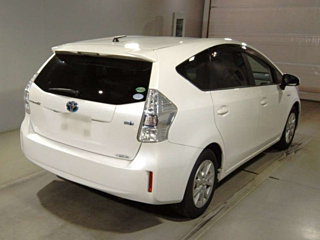 TOYOTA PRIUS ALPHA 2012