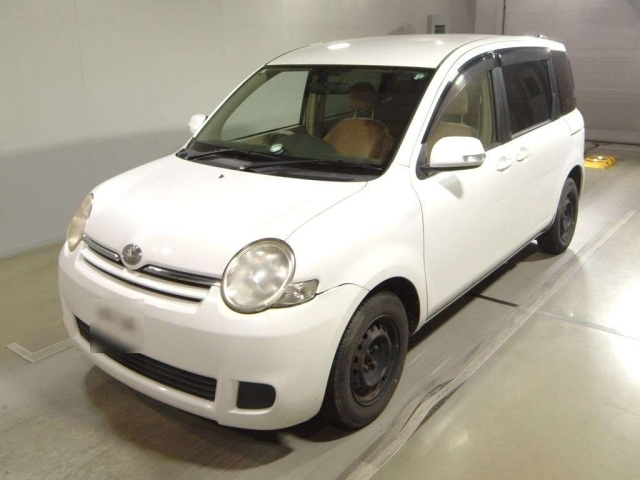 TOYOTA SIENTA 2012