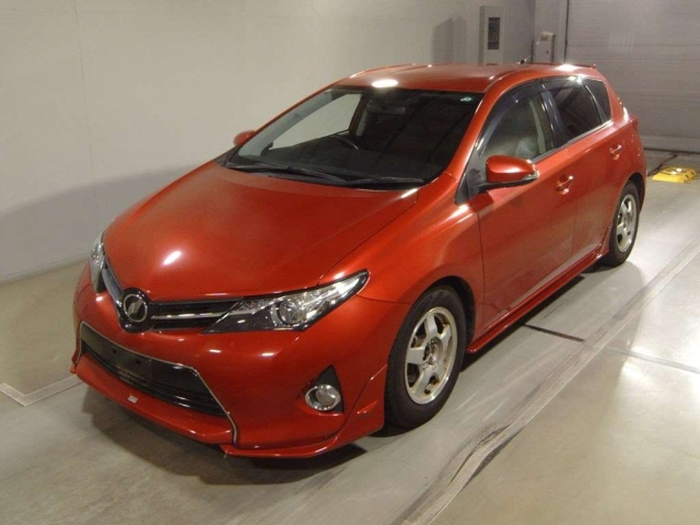 TOYOTA AURIS 2014