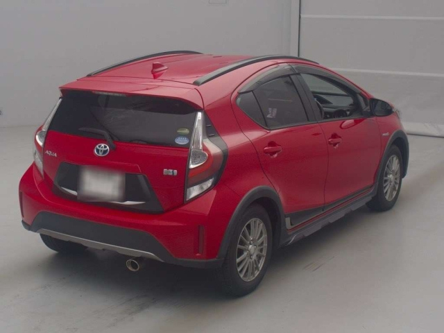 TOYOTA AQUA 2018
