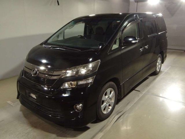 TOYOTA VELLFIRE 2013