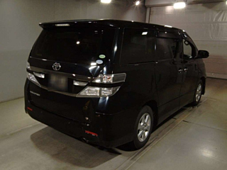 TOYOTA VELLFIRE 2013