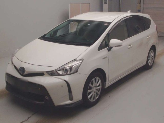 TOYOTA PRIUS ALPHA 2016