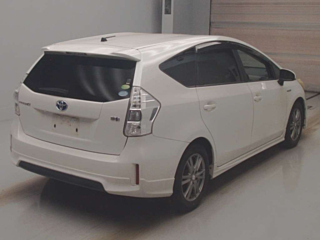 TOYOTA PRIUS ALPHA 2012