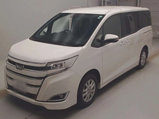 TOYOTA NOAH 2020