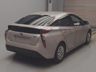 TOYOTA PRIUS 2016