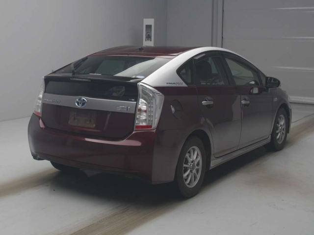 TOYOTA PRIUS PHV 2014