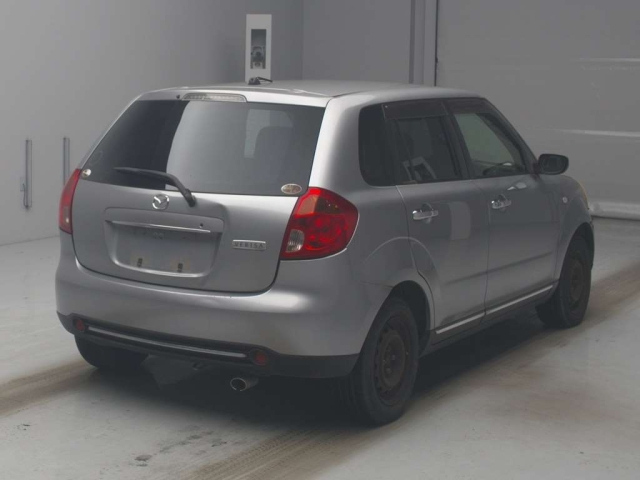 MAZDA VERISA 2012