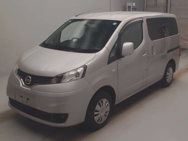 NISSAN NV200 2018