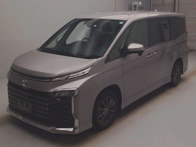 TOYOTA VOXY 2022