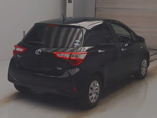 TOYOTA VITZ 2018