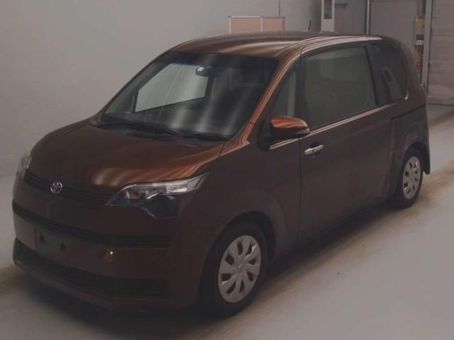 TOYOTA SPADE 2012