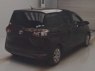 TOYOTA SIENTA 2016