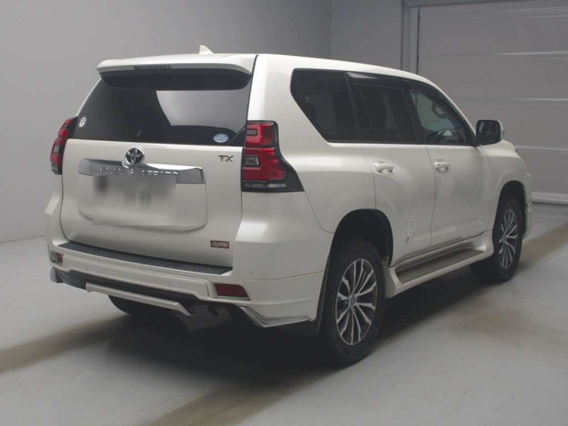 TOYOTA LAND CRUISER PRADO 2018