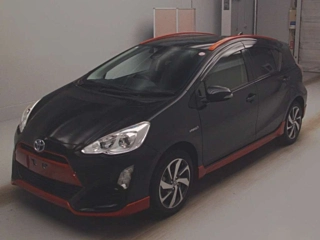 TOYOTA AQUA 2016