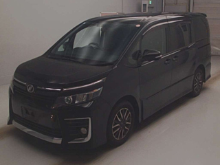 TOYOTA VOXY 2014