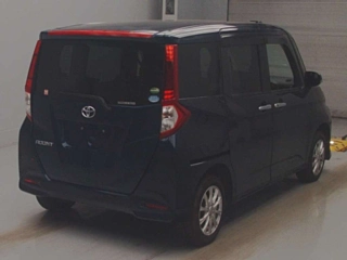 TOYOTA ROOMY 2020