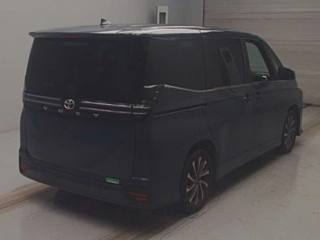 TOYOTA VOXY 2023