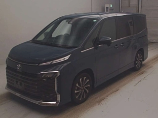 TOYOTA VOXY 2023
