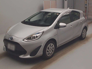 TOYOTA AQUA 2019