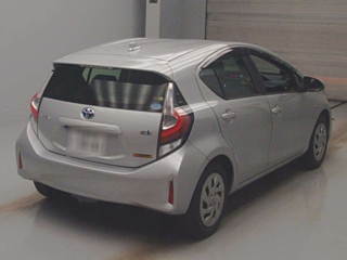 TOYOTA AQUA 2019