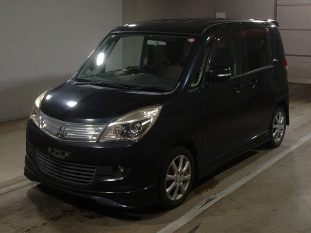 MITSUBISHI DELICA D2 2012