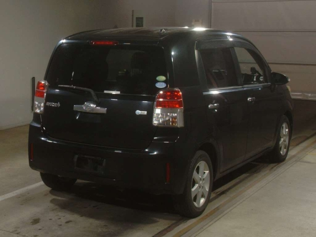 TOYOTA SPADE 2012