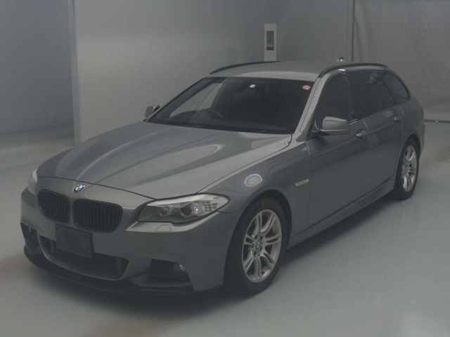 BMW 5 SERIES 2012