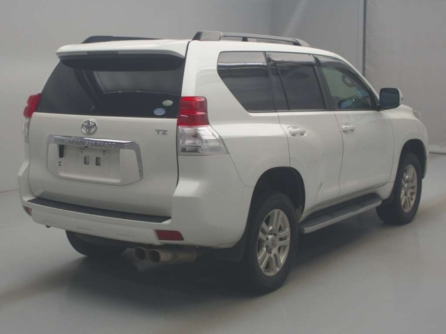 TOYOTA LAND CRUISER PRADO 2011