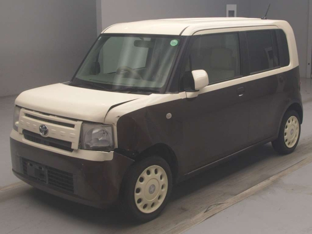 TOYOTA PIXIS SPACE 2013