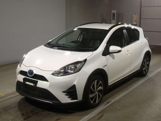 TOYOTA AQUA 2018