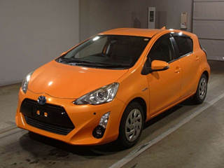 TOYOTA AQUA 2017