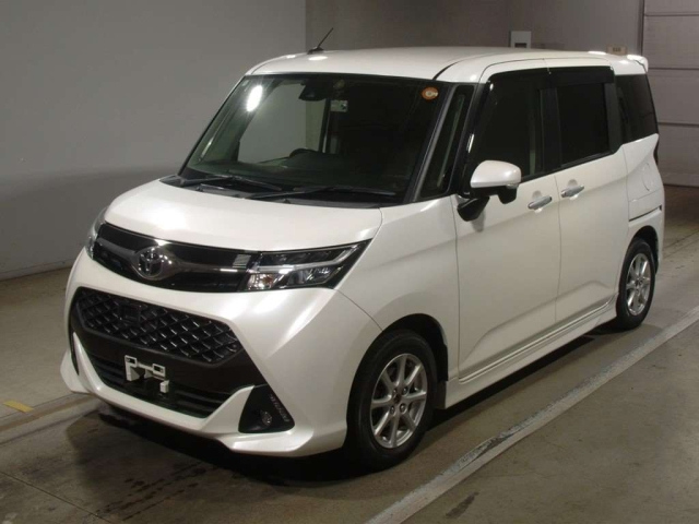 TOYOTA TANK 2018