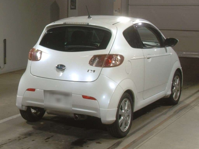 SUBARU R1 2010