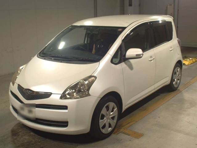 TOYOTA RACTIS 2010