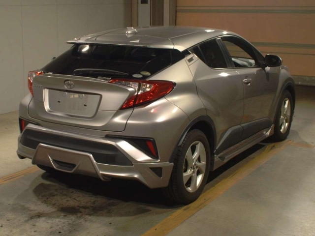 TOYOTA C-HR 2016