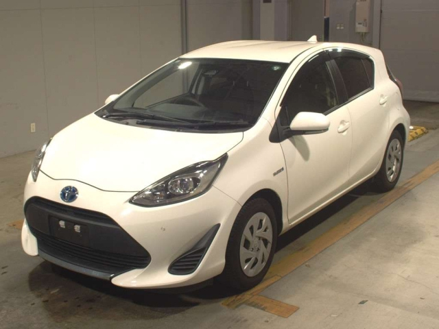 TOYOTA AQUA 2020