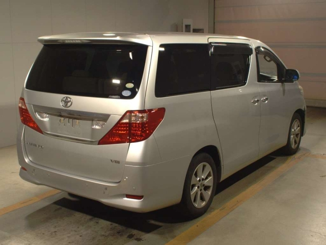 TOYOTA ALPHARD 2009