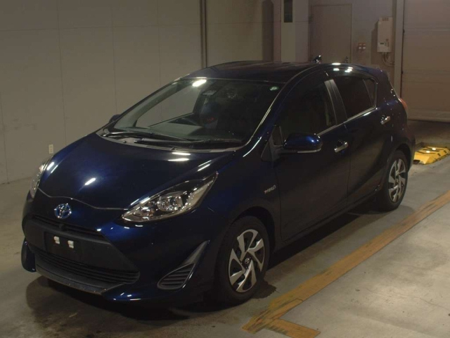 TOYOTA AQUA 2020