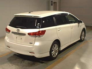 TOYOTA WISH 2009