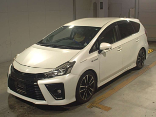 TOYOTA PRIUS ALPHA 2015