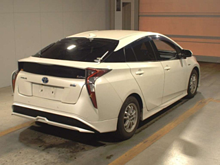TOYOTA PRIUS 2017
