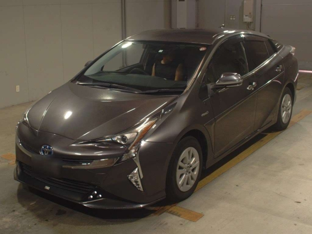 TOYOTA PRIUS 2016