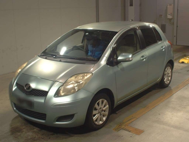 TOYOTA VITZ 2009