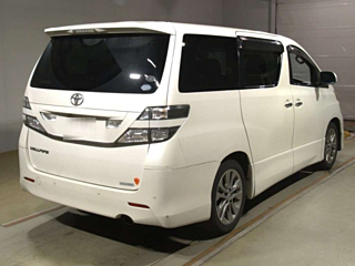 TOYOTA VELLFIRE 2010