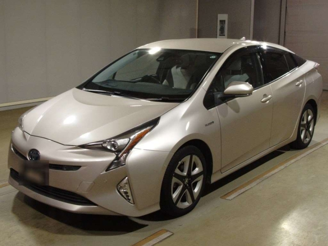 TOYOTA PRIUS 2016